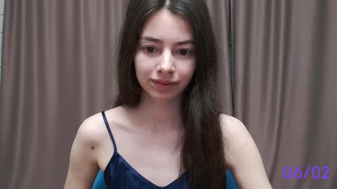 Snapshot of sweet_sweet_angel chatting on 02.06.25 Angel online show from 02.06.25