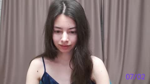 Snapshot of sweet_sweet_angel chatting on 02.07.25 Angel online show from 02.07.25
