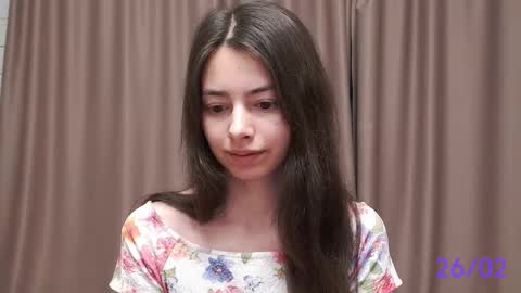 Snapshot of sweet_sweet_angel chatting on 02.26.25 Angel online show from 02.26.25