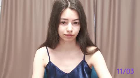 Snapshot of sweet_sweet_angel chatting on 03.11.25 Angel online show from 03.11.25
