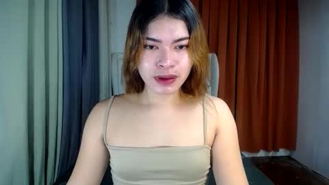 Snapshot of sweet_trexie chatting on 05.08.26 sweet_trexie online show from 05.08.26