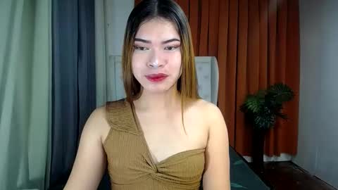 Snapshot of sweet_trexie chatting on 05.10.26 sweet_trexie online show from 05.10.26