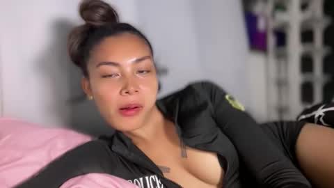 Snapshot of sweet_trishaxx chatting on 05.23.26 Trisha online show from 05.23.26