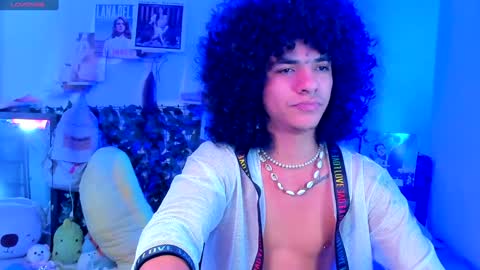 Snapshot of sweet_vond chatting on 12.16.24 Steven independent model online show from 12.16.24