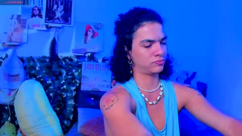 Snapshot of sweet_vond chatting on 12.17.24 Steven independent model online show from 12.17.24