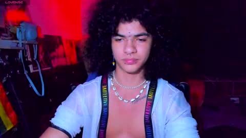 Snapshot of sweet_vond chatting on 02.10.25 Steven independent model online show from 02.10.25