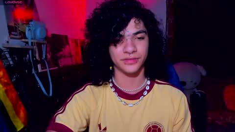 Snapshot of sweet_vond chatting on 02.11.25 Steven independent model online show from 02.11.25