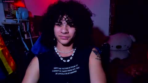 Snapshot of sweet_vond chatting on 02.11.25 Steven independent model online show from 02.11.25