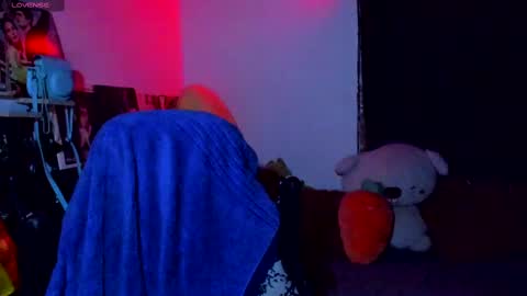 Snapshot of sweet_vond chatting on 02.12.25 Steven independent model online show from 02.12.25