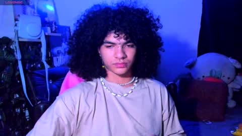 Snapshot of sweet_vond chatting on 02.25.25 Steven independent model online show from 02.25.25