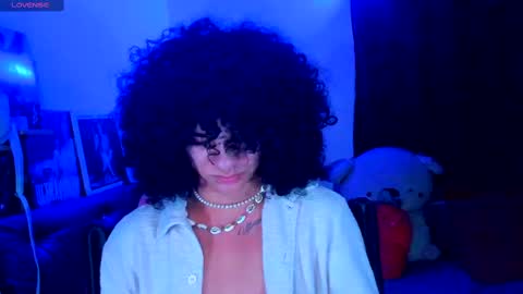 Snapshot of sweet_vond chatting on 02.26.25 Steven independent model online show from 02.26.25