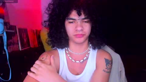 Snapshot of sweet_vond chatting on 03.01.25 Steven independent model online show from 03.01.25