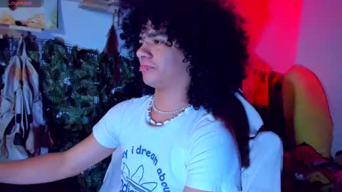 Snapshot of sweet_vond chatting on 03.05.25 Steven independent model online show from 03.05.25