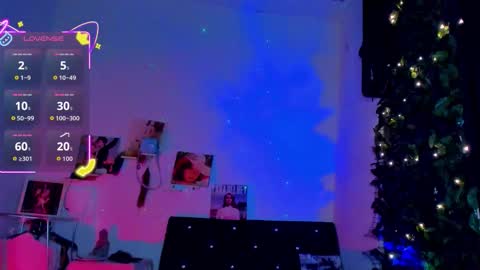 Snapshot of sweet_vond chatting on 11.11.25 Steven independent model online show from 11.11.25