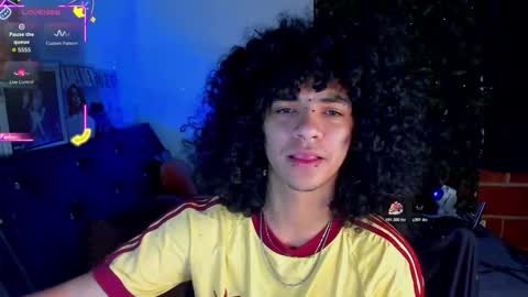 Snapshot of sweet_vond chatting on 11.27.25 Steven independent model online show from 11.27.25