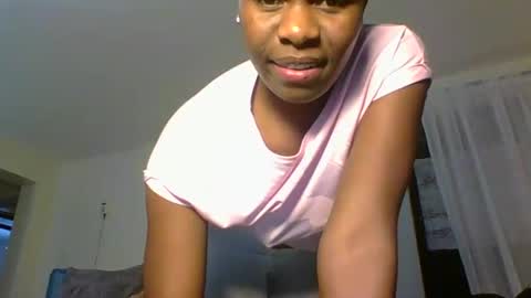 Snapshot of sweetass_02 chatting on 12.27.24 bianca online show from 12.27.24