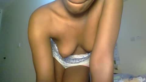 Snapshot of sweetass_02 chatting on 09.17.25 bianca online show from 09.17.25