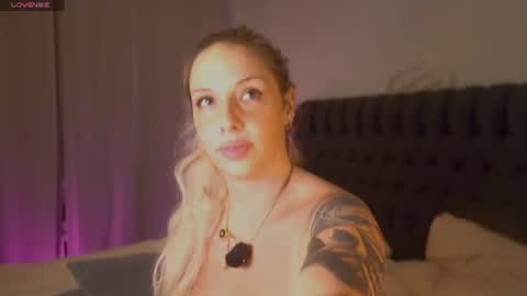 Snapshot of sweetbella95__ chatting on 06.22.26 Bella online show from 06.22.26