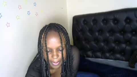 Snapshot of sweetberry30 chatting on 12.12.24 sweetberry30 online show from 12.12.24