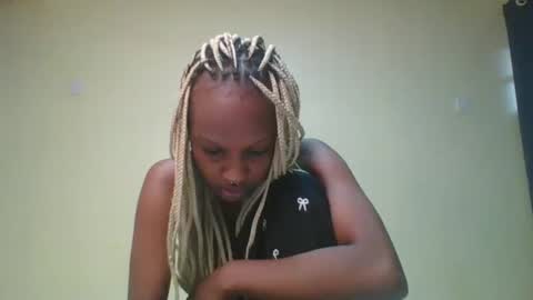 Snapshot of sweetberry30 chatting on 01.14.25 sweetberry30 online show from 01.14.25