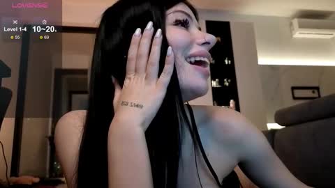 Emma online show from 11.22.25