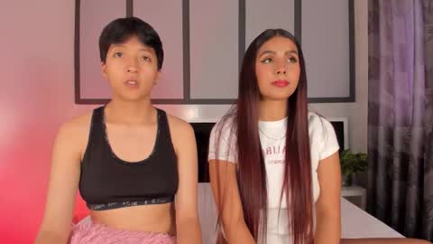 Snapshot of sweetcoupple chatting on 12.03.25 Eva Short hair girl - Victoria Long red hair online show from 12.03.25