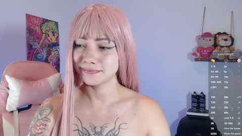       Independent model online show from 01.23.25