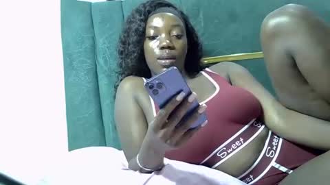 Snapshot of sweetcupycake chatting on 04.01.26 sweetcupycake online show from 04.01.26