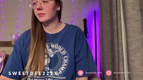 Snapshot of sweetdee222x chatting on 01.03.25 Delilah Samson online show from 01.03.25