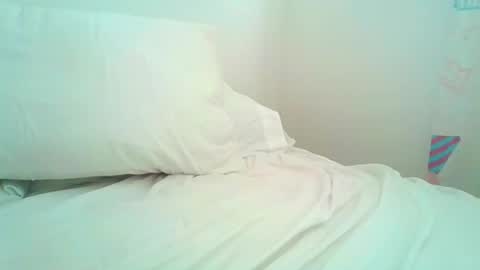 Snapshot of sweetdoll6 chatting on 11.04.25 Sweet Doll online show from 11.04.25