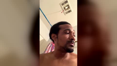 sweetdwillie2025 online show from 12.19.25