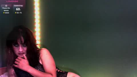 Snapshot of sweetentacion chatting on 11.23.25 carolayn online show from 11.23.25