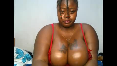 Snapshot of sweetest_snack chatting on 12.02.25 sweetest_snack online show from 12.02.25