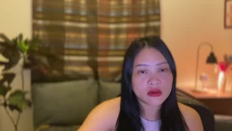 Snapshot of sweetestsmile_ chatting on 11.26.25 Khaye online show from 11.26.25