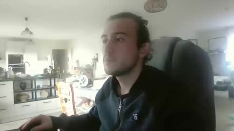 sweetguyss12 online show from 12.17.25