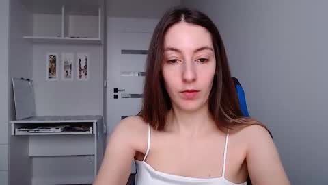 Emma  online show from 12.04.25