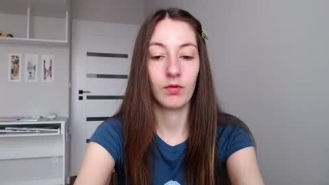 Snapshot of sweetheart_77 chatting on 07.16.26 Emma online show from 07.16.26