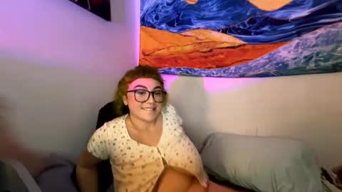 Snapshot of sweetheatannie chatting on 12.19.24 sweetheatannie online show from 12.19.24