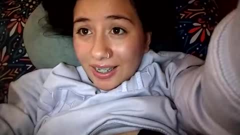 Ana Mara  i cant Make noise My family is here  online show from 02.04.26