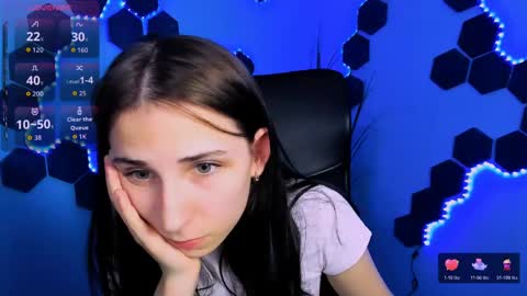 Chloe online show from 05.11.26