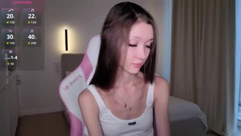 Snapshot of sweetiebones chatting on 06.05.26 bratty gf online show from 06.05.26