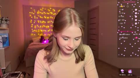 Snapshot of sweetielis chatting on 01.10.26 sweetie Lisa3 online show from 01.10.26