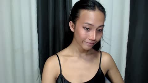 Snapshot of sweetiie_caren chatting on 01.17.25 CAREN online show from 01.17.25