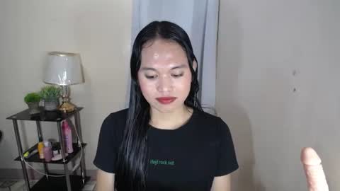 Snapshot of sweetjenn_uwuxx chatting on 09.21.25 JUST CALL ME JENN online show from 09.21.25