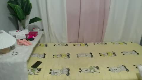 -TheGirlnamedJULIA- online show from 10.17.25