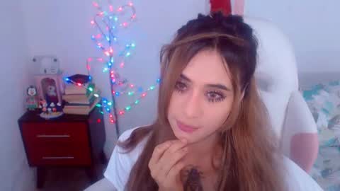 Snapshot of sweetkatik chatting on 12.11.24 karen online show from 12.11.24