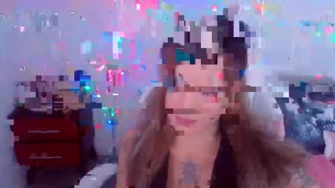 Snapshot of sweetkatik chatting on 12.15.24 karen online show from 12.15.24