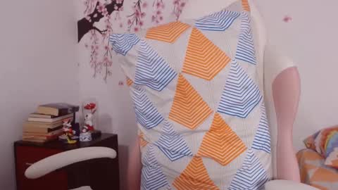 Snapshot of sweetkatik chatting on 09.25.25 karen online show from 09.25.25