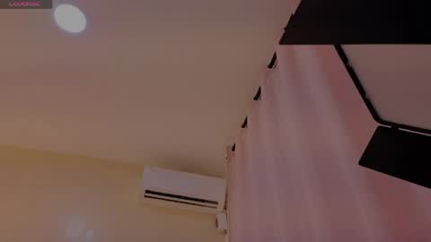 Snapshot of sweetkimmie_ chatting on 04.30.26 Isabel online show from 04.30.26