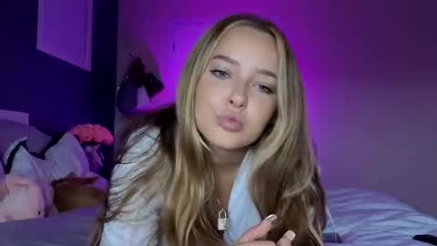 Dolly online show from 02.16.26